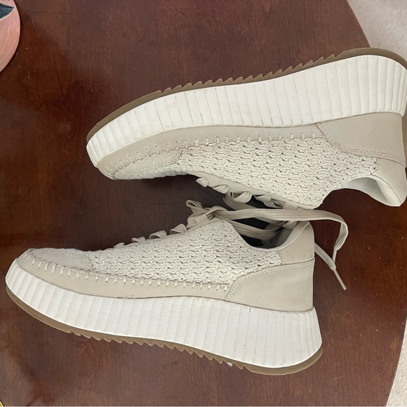 DV Dolce Vita Viral Women's Fay Sneaker Natural Lace-Up Sneakers Textured Fabric - Picture 13 of 14